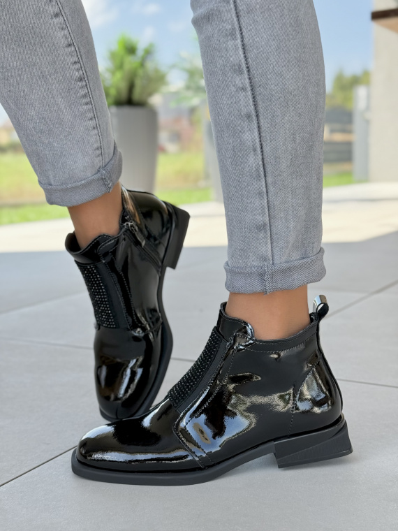 Damskie botki ze skóry naturalnej – elegancja i wygoda na każdy dzień