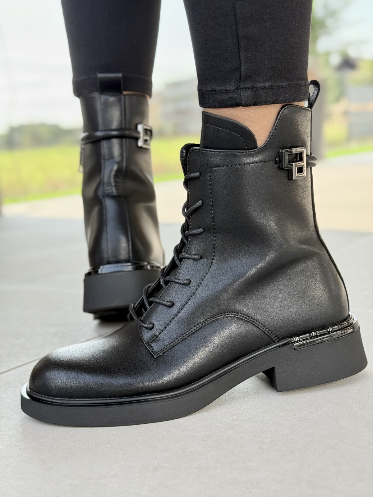 Botki damskie ze skóry naturalnej – elegancja i wygoda na co dzień