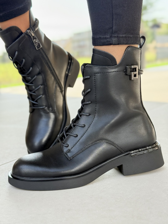 Botki damskie ze skóry naturalnej – elegancja i wygoda na co dzień