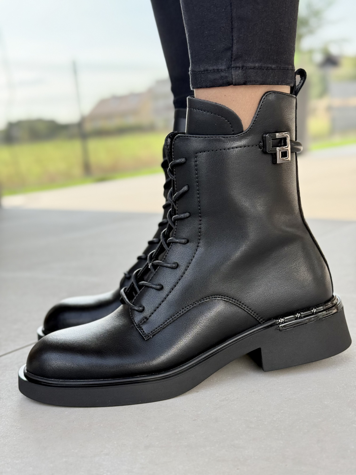 Botki damskie ze skóry naturalnej – elegancja i wygoda na co dzień