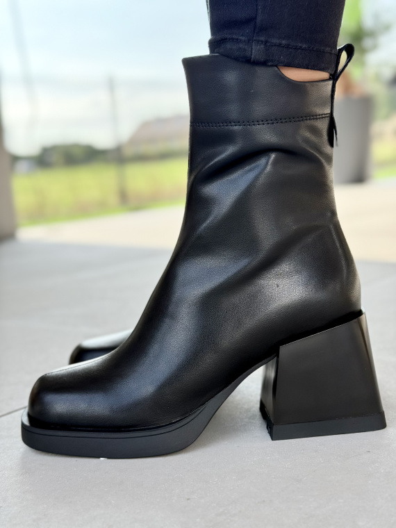 Botki ze skóry naturalnej – elegancja i wygoda na każdy dzień