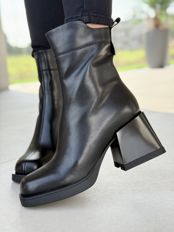 Botki ze skóry naturalnej – elegancja i wygoda na każdy dzień