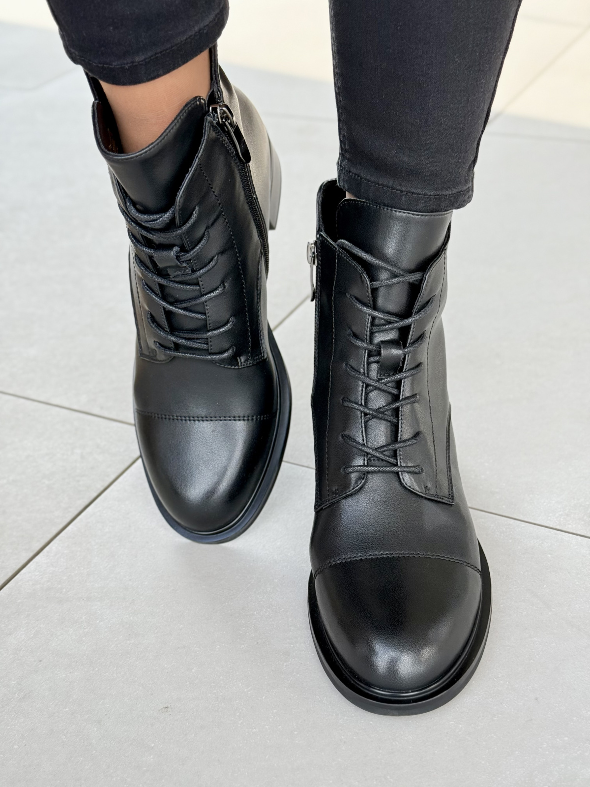 Botki ze skóry naturalnej – luksus, który nosisz codziennie