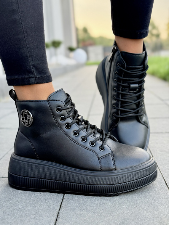 Damskie sneakersy ze skóry naturalnej – styl, wygoda i trwałość