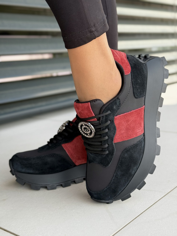 Sneakersy damskie ze skóry naturalnej – styl i komfort na co dzień