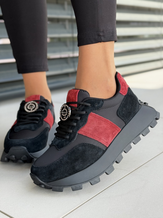 Sneakersy damskie ze skóry naturalnej – styl i komfort na co dzień