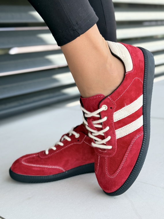 Sneakersy z naturalnej skóry – komfort i styl w jednym