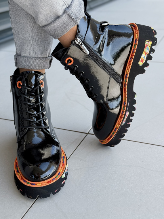 Naturalna skóra, wyjątkowy design – botki, które pokochasz