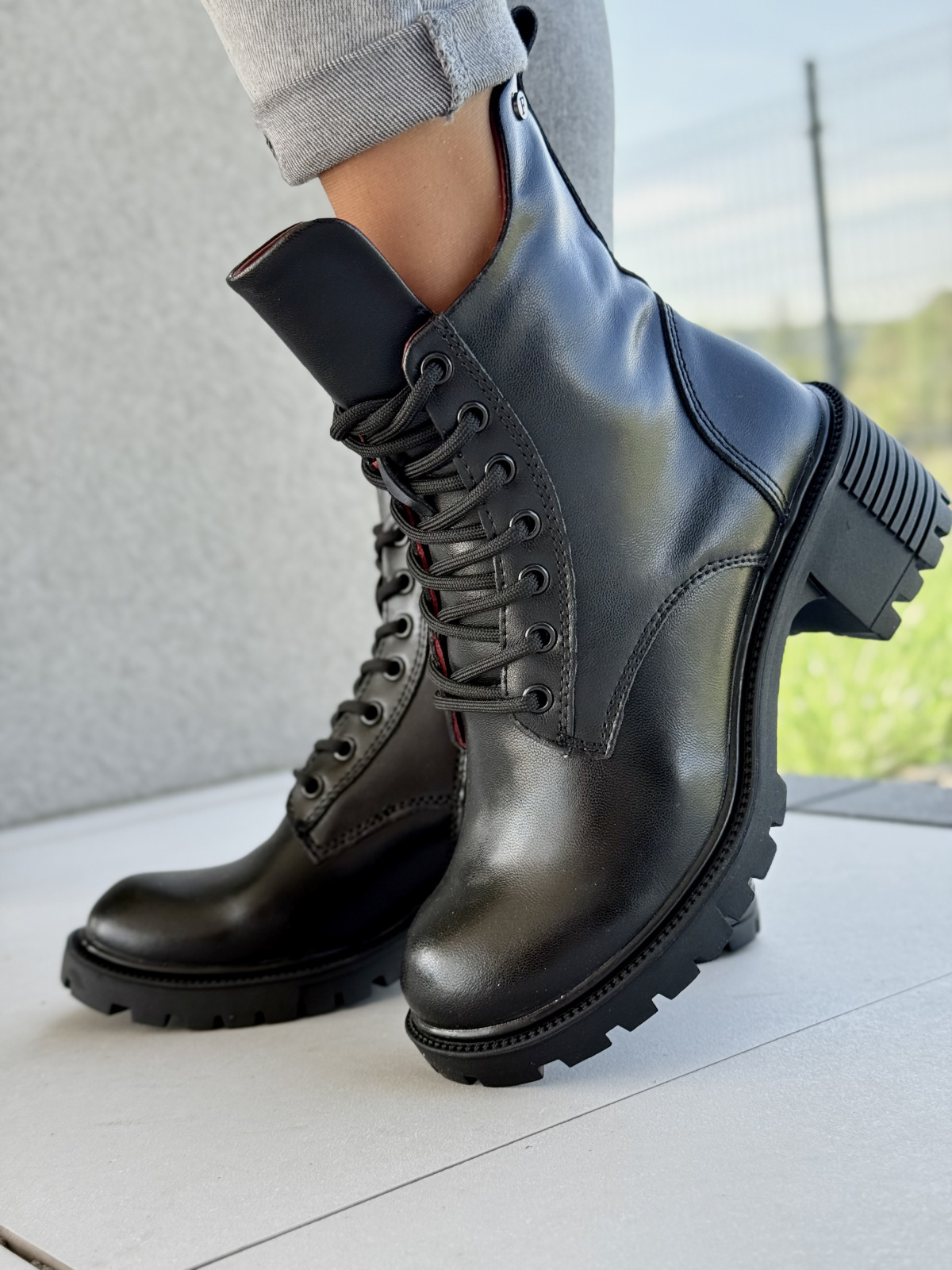 Stylowe botki ze skóry naturalnej dla nowoczesnych kobiet