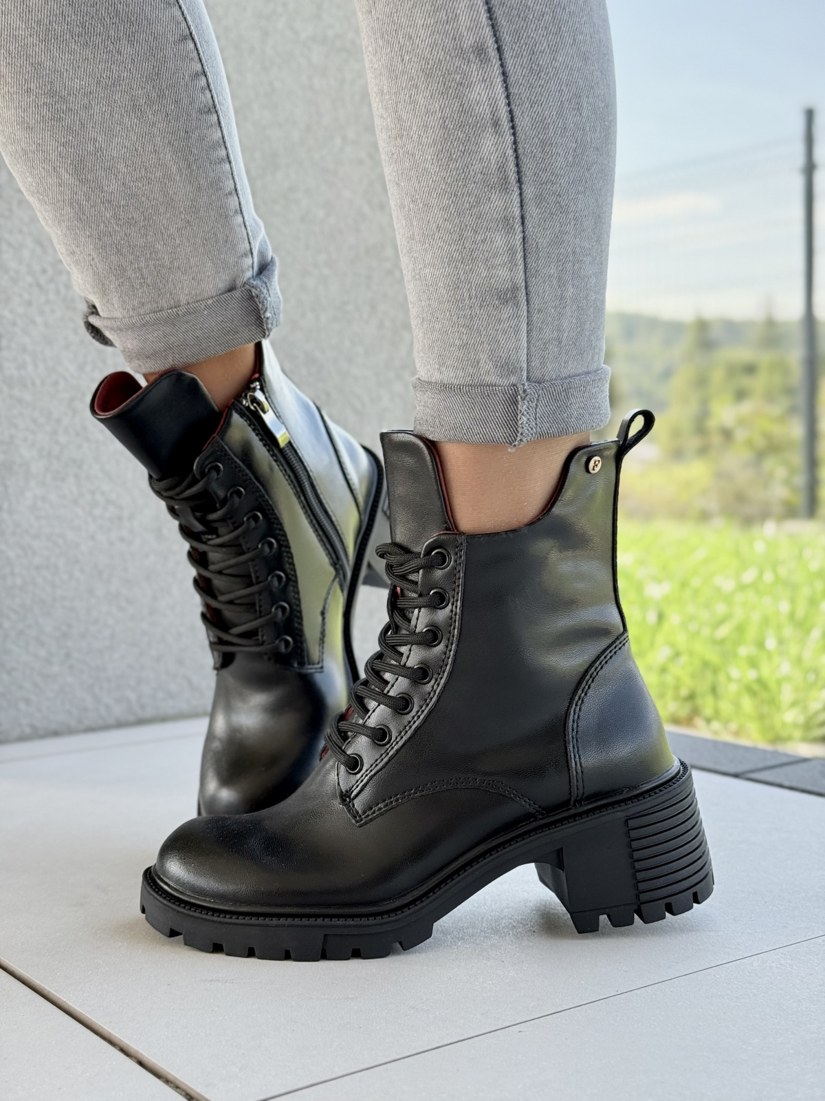 Stylowe botki ze skóry naturalnej dla nowoczesnych kobiet