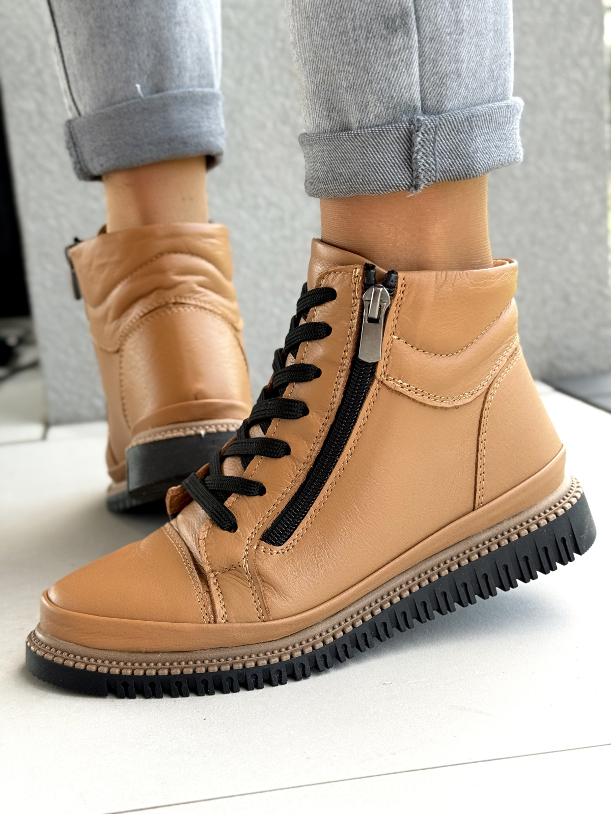 Damskie botki ze skóry naturalnej – styl i komfort na co dzień