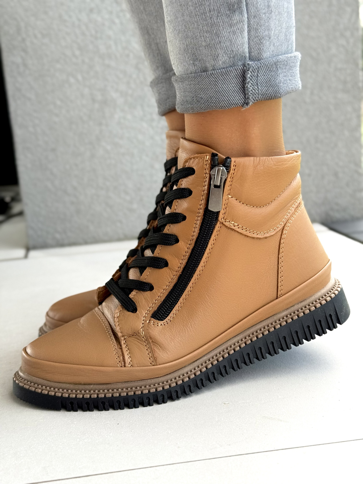 Damskie botki ze skóry naturalnej – styl i komfort na co dzień