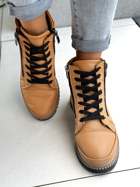 Damskie botki ze skóry naturalnej – styl i komfort na co dzień