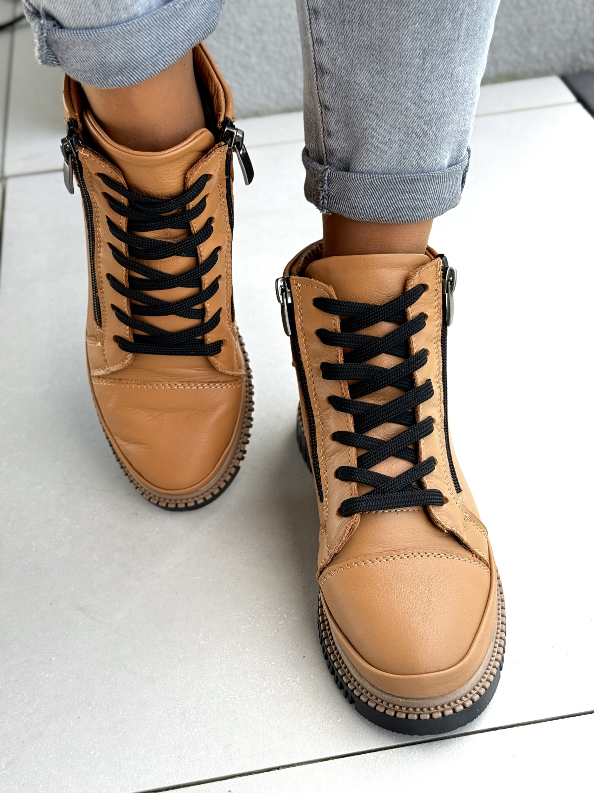 Damskie botki ze skóry naturalnej – styl i komfort na co dzień