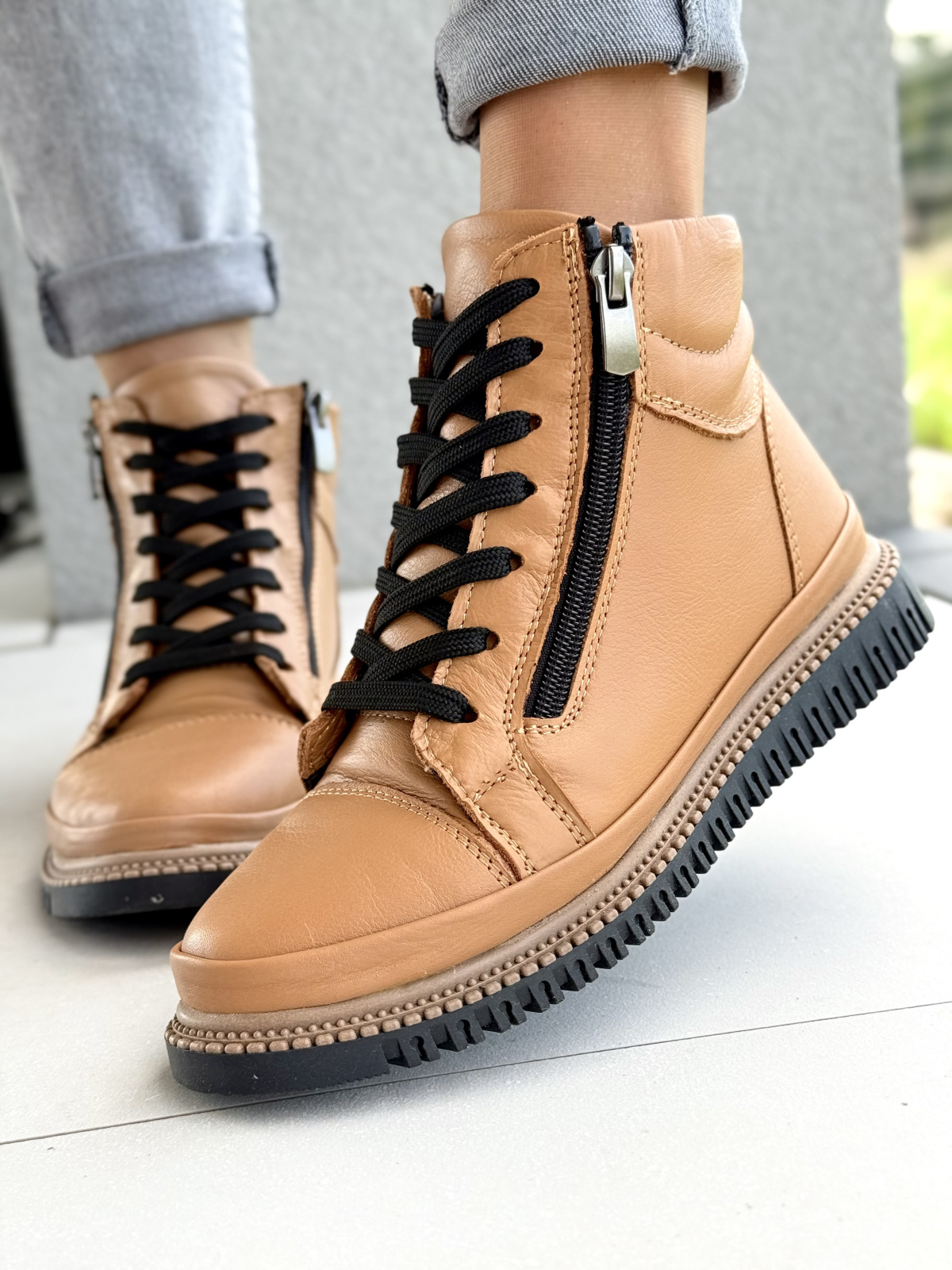 Damskie botki ze skóry naturalnej – styl i komfort na co dzień