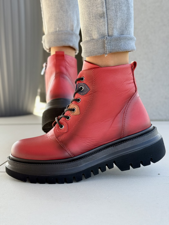 Botki z naturalnej skóry – wygoda i styl na każdy dzień