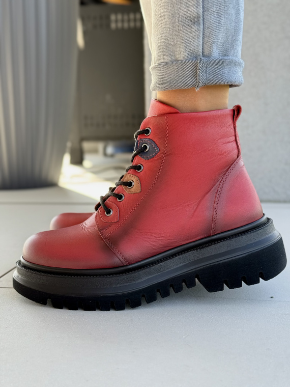 Botki z naturalnej skóry – wygoda i styl na każdy dzień