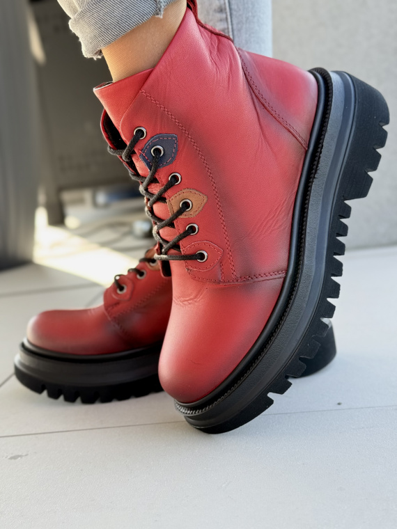 Botki z naturalnej skóry – wygoda i styl na każdy dzień