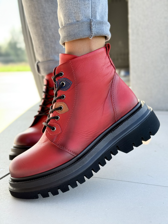 Botki z naturalnej skóry – wygoda i styl na każdy dzień