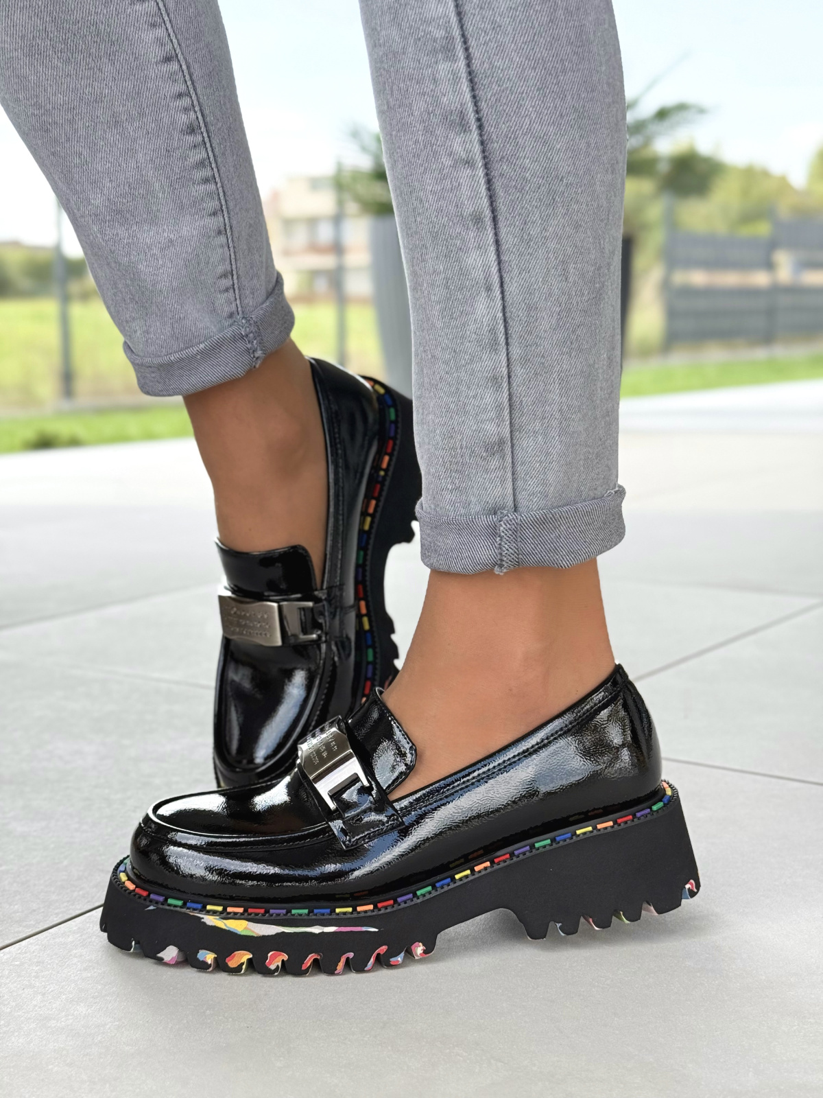 Mokasyny ze skóry naturalnej – luksus na każdy dzień