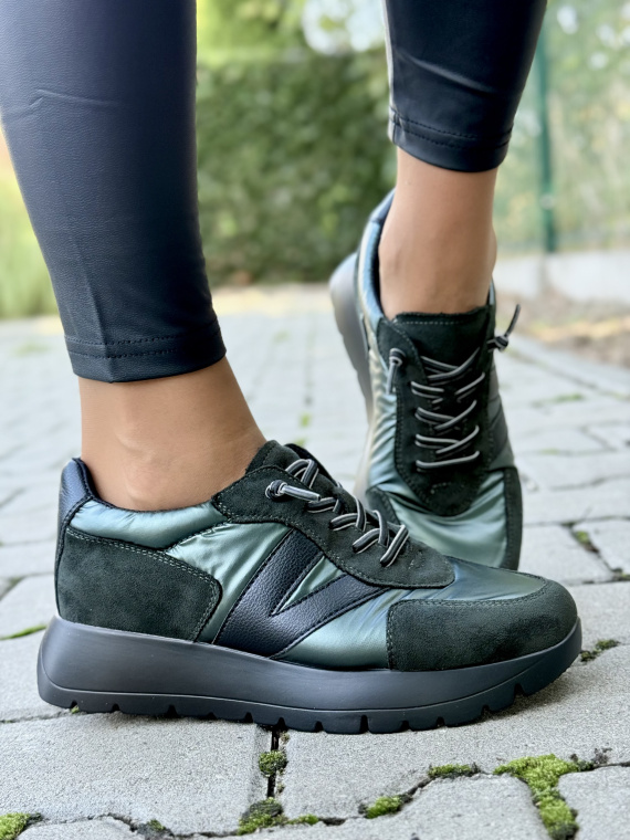 Sneakersy damskie – styl i wygoda na co dzień