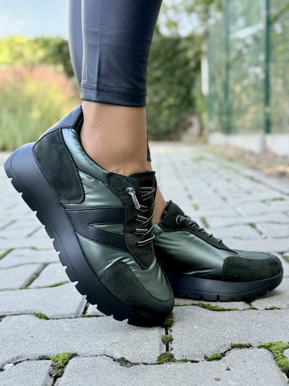 Sneakersy damskie – styl i wygoda na co dzień