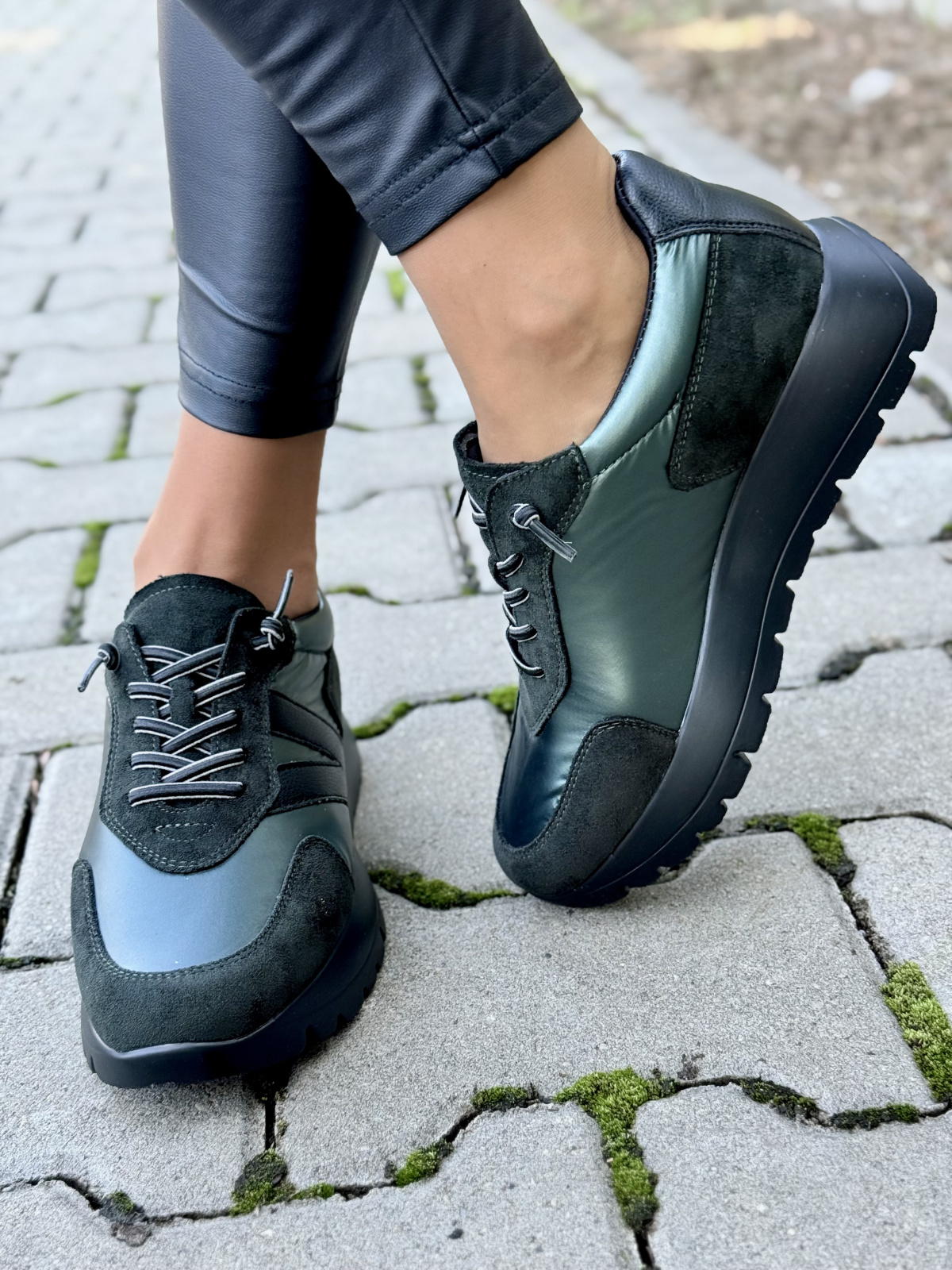 Sneakersy damskie – styl i wygoda na co dzień