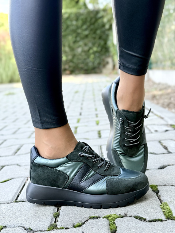 Sneakersy damskie – styl i wygoda na co dzień
