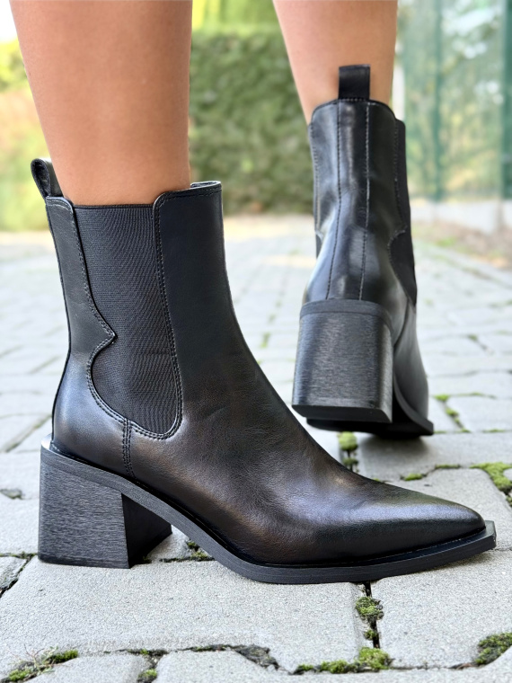 OLEKSY – Kowbojki ze skóry naturalnej