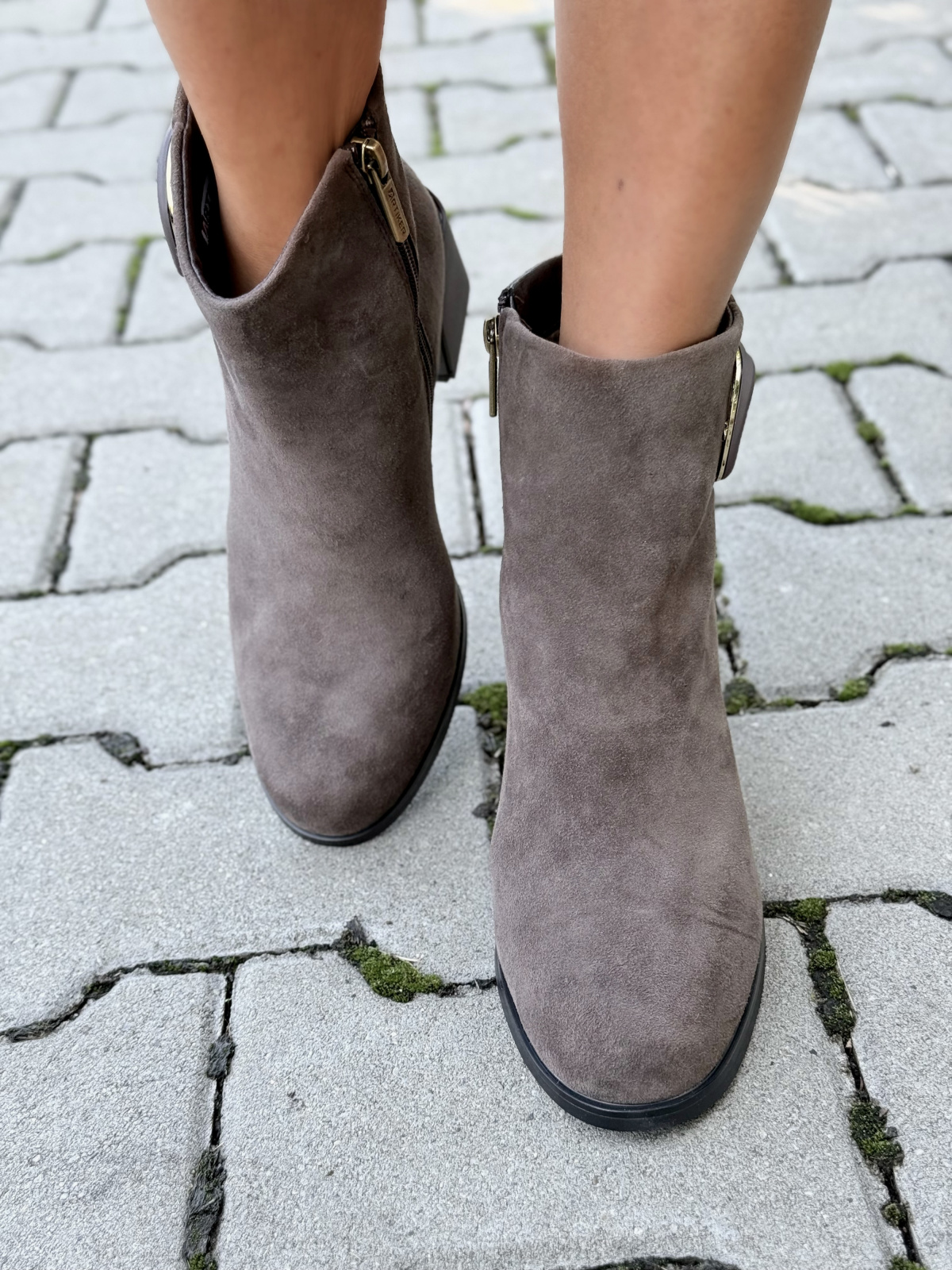 Botki OLEKSY z naturalnej skóry – elegancja i komfort na każdy dzień