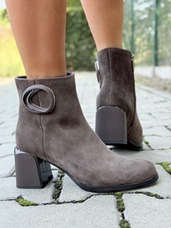 Botki OLEKSY z naturalnej skóry – elegancja i komfort na każdy dzień