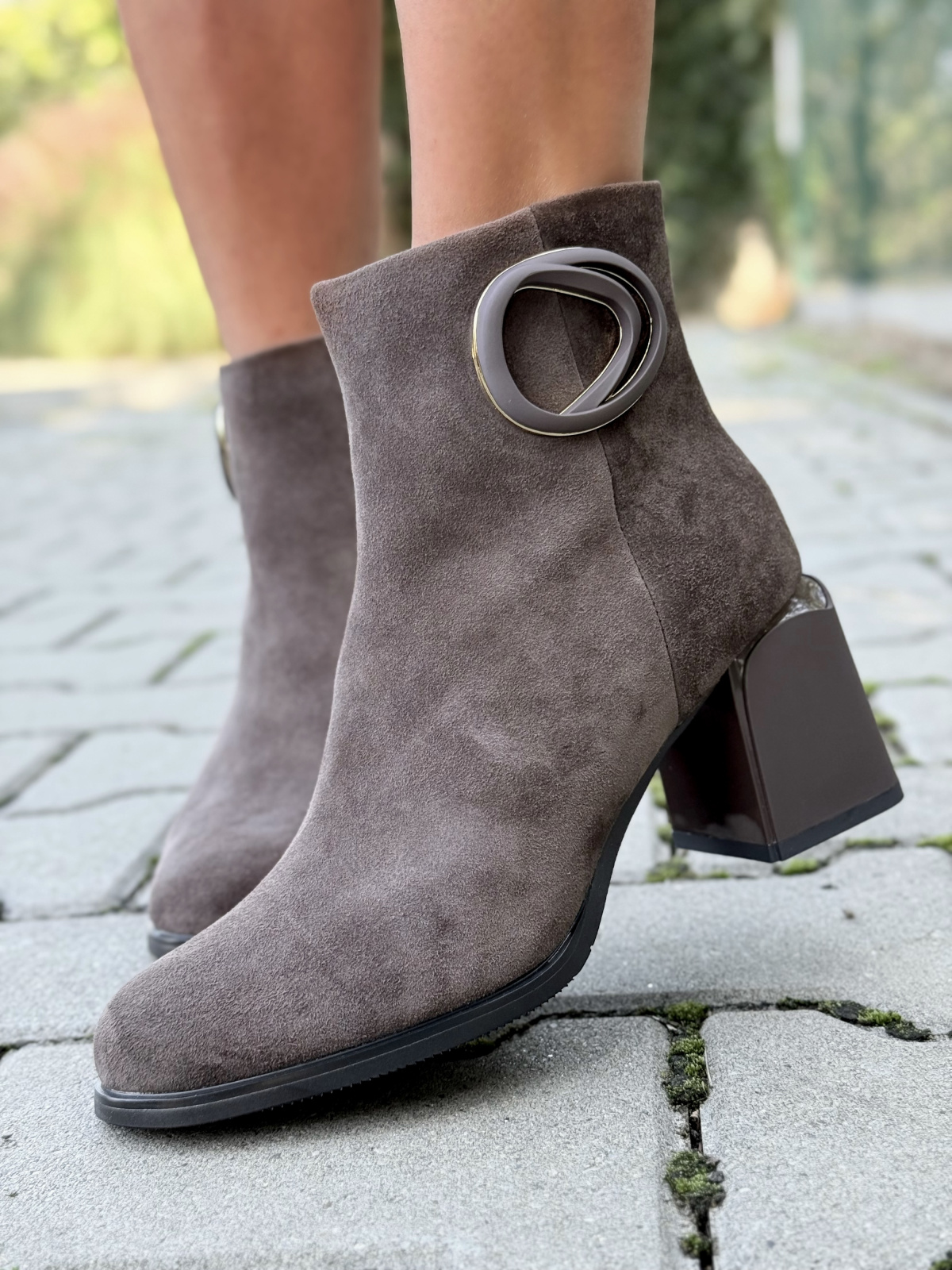 Botki OLEKSY z naturalnej skóry – elegancja i komfort na każdy dzień