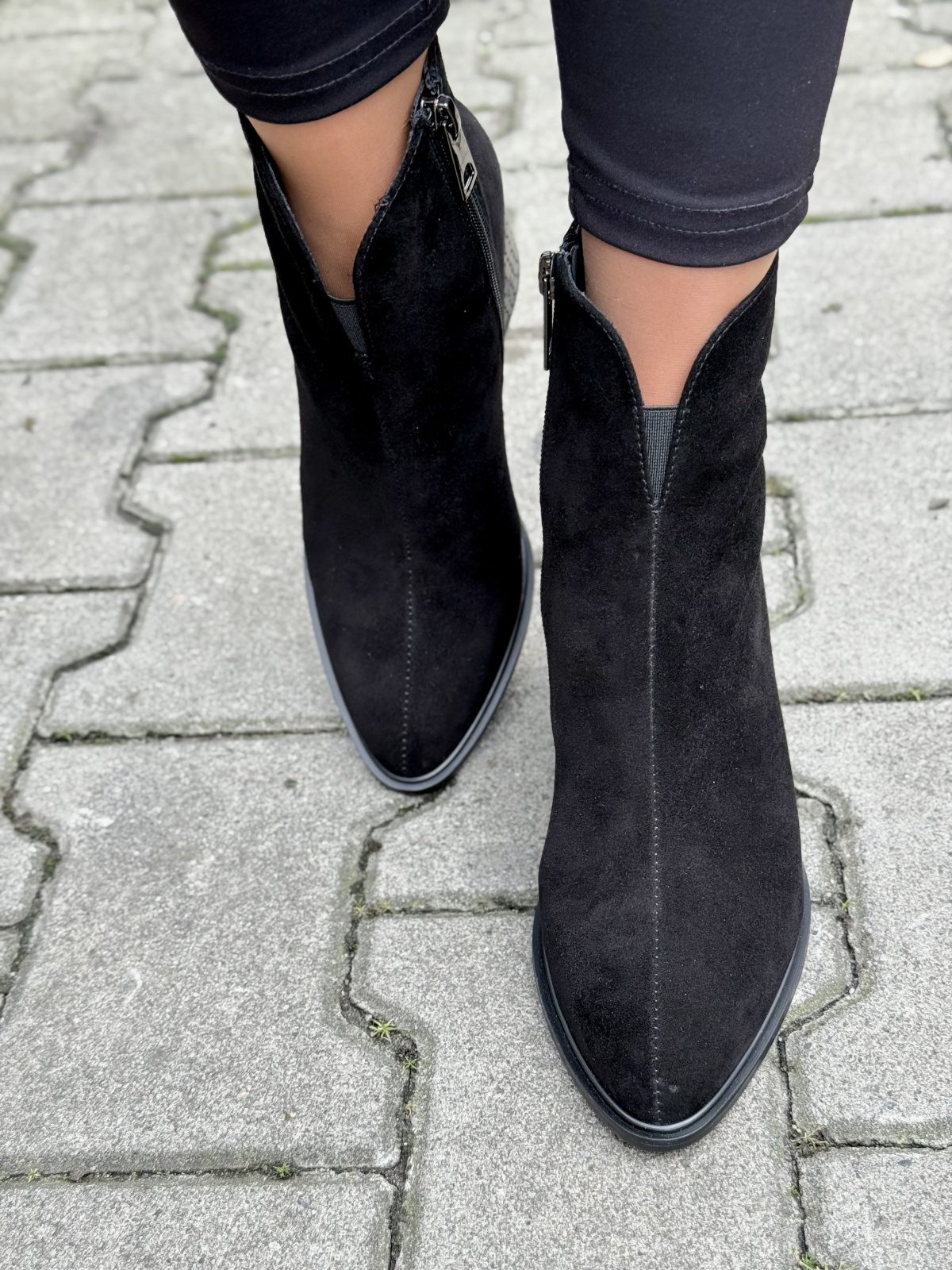 Botki OLEKSY z naturalnej skóry – elegancja i komfort na każdy dzień