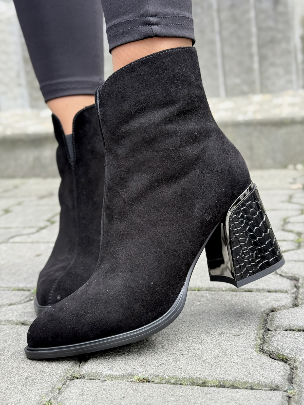 Botki OLEKSY z naturalnej skóry – elegancja i komfort na każdy dzień