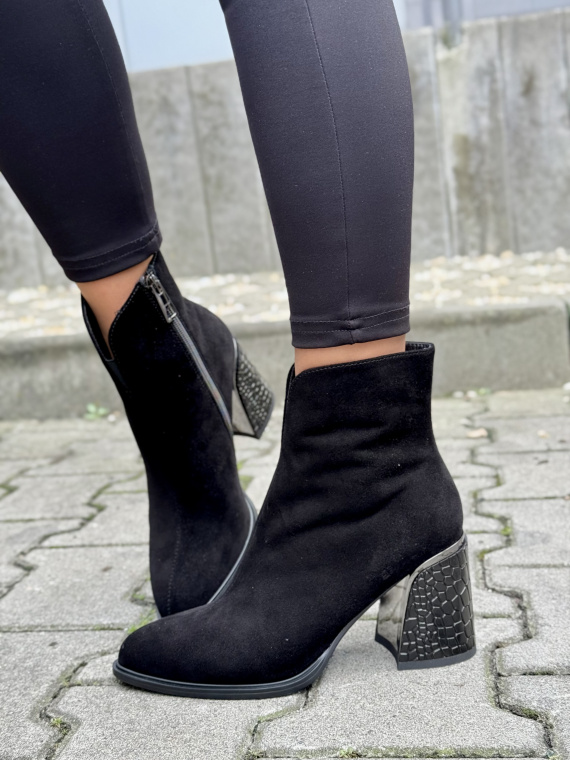 Botki OLEKSY z naturalnej skóry – elegancja i komfort na każdy dzień