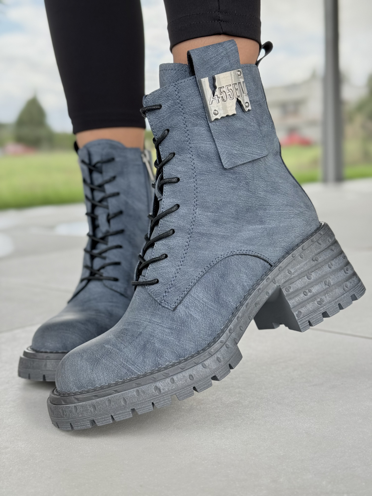 Trapery z Naturalnej Skóry – Styl i Komfort na Lata