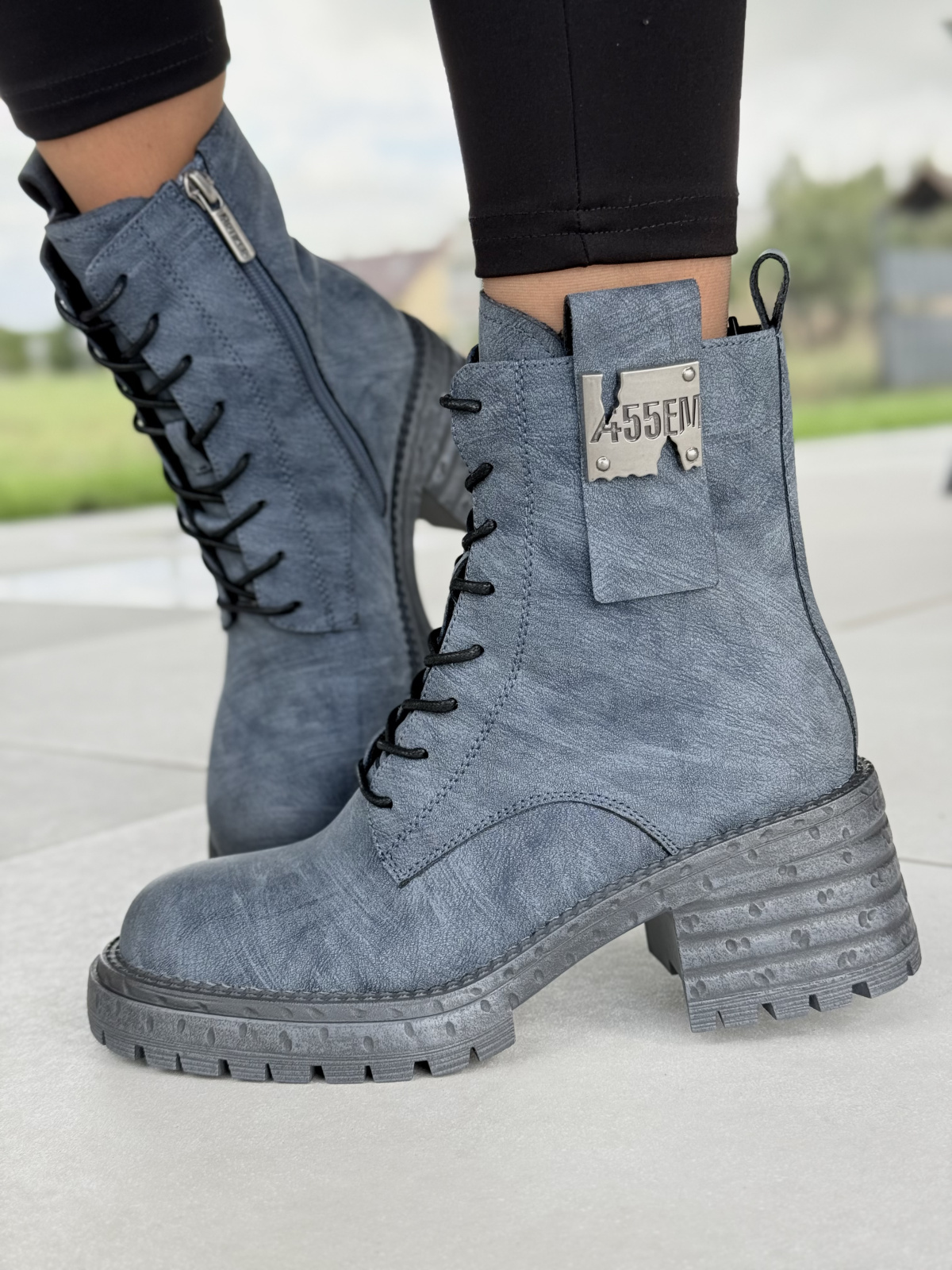 Trapery z Naturalnej Skóry – Styl i Komfort na Lata