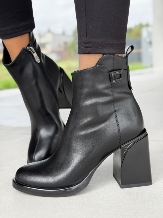 Eleganckie botki ze skóry naturalnej – styl i wygoda na co dzień