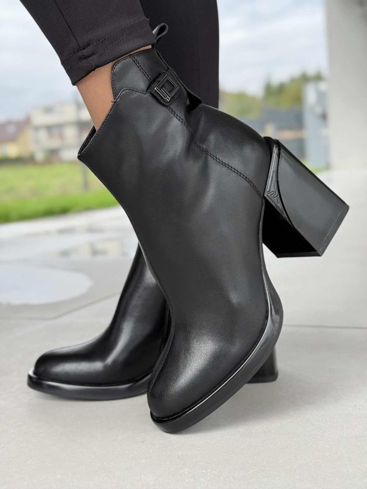 Eleganckie botki ze skóry naturalnej – styl i wygoda na co dzień