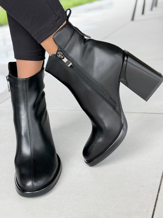 Eleganckie botki ze skóry naturalnej – styl i wygoda na co dzień