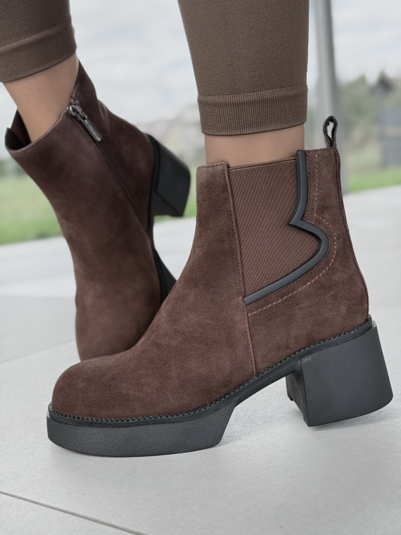 Botki z Naturalnej Skóry – Komfort i Styl na Co Dzień