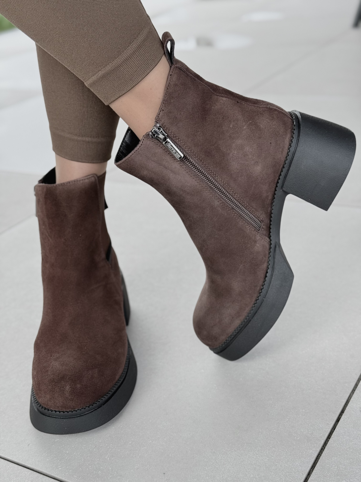 Botki z Naturalnej Skóry – Komfort i Styl na Co Dzień