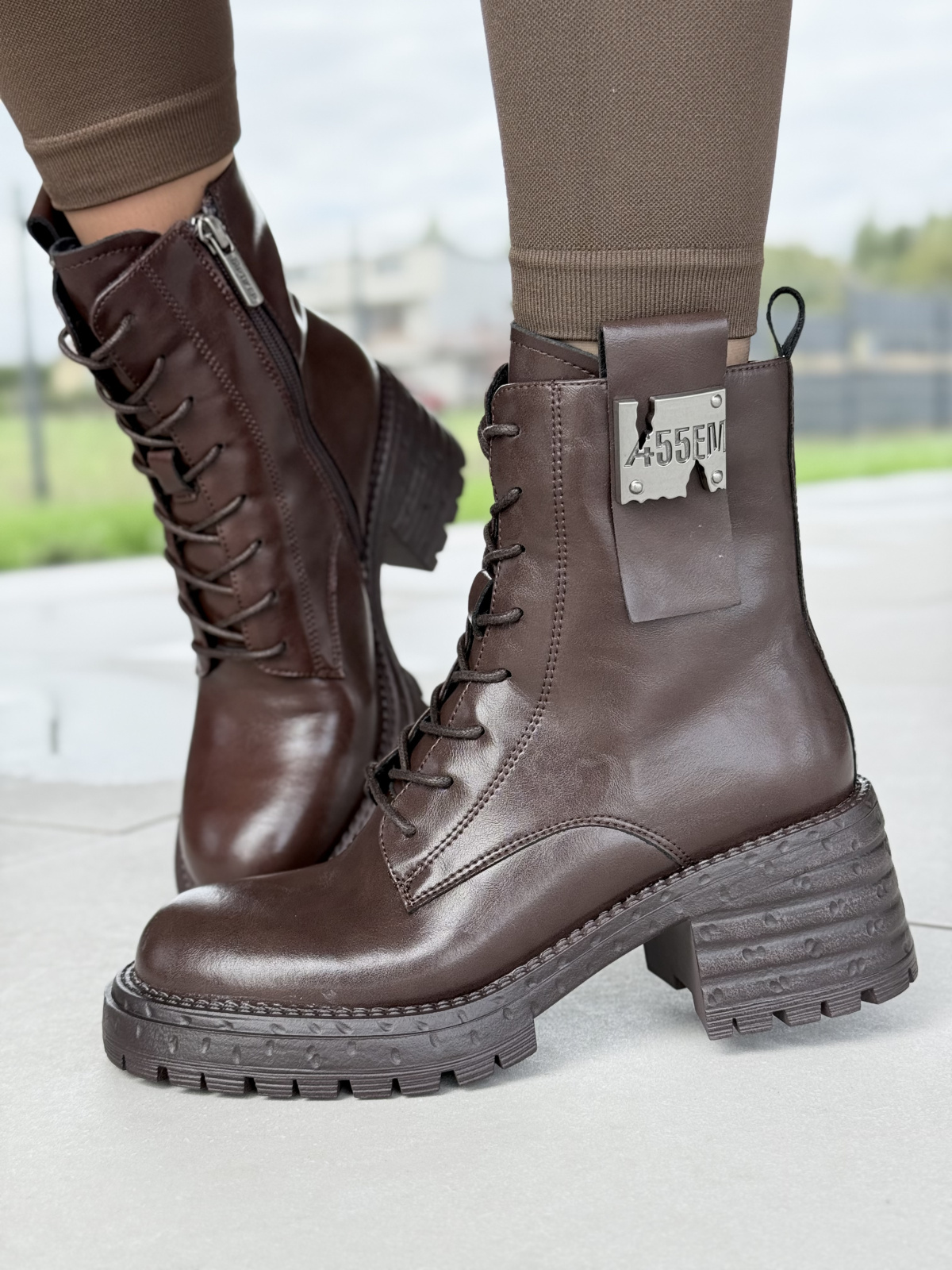 Botki z Naturalnej Skóry – Trwałość, Styl, Wygoda