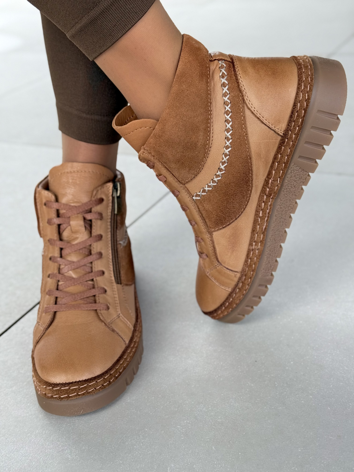 Botki OLEKSY z naturalnej skóry – styl i wygoda na co dzień