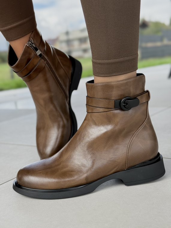 Naturalna Skóra, Naturalny Wybór – Botki Idealne na Jesień i Zimę