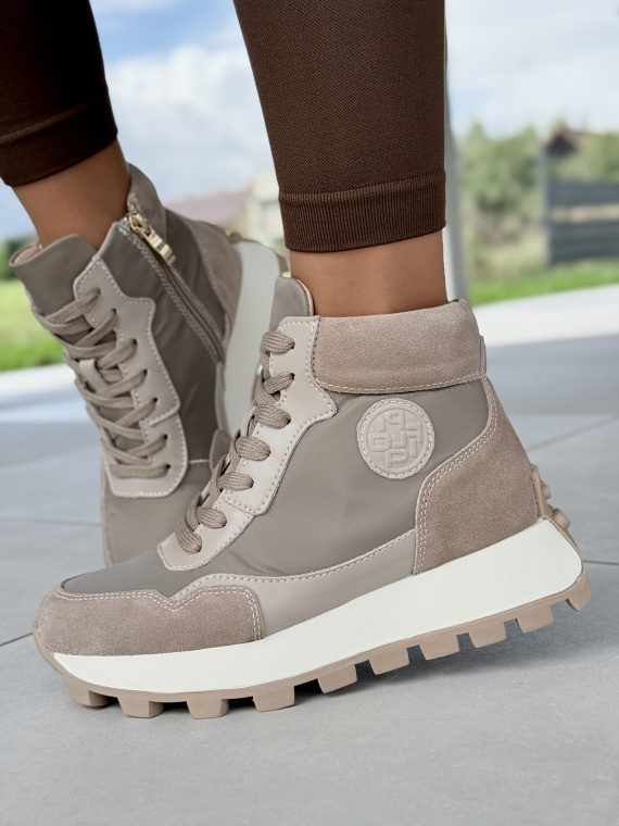 Sneakersy z Naturalnej Skóry – Styl, Jakość, Wygoda