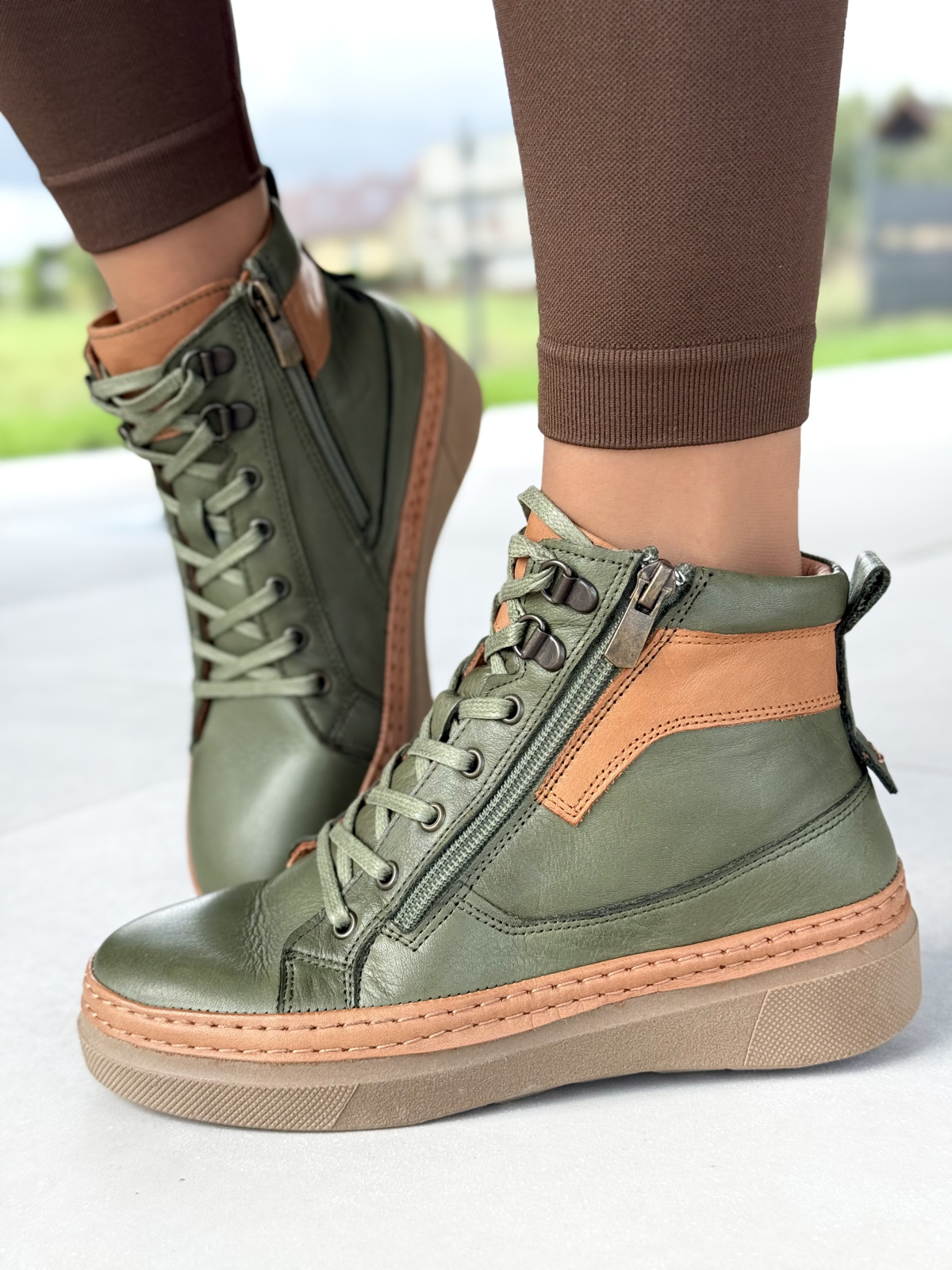 Botki OLEKSY z naturalnej skóry – styl i komfort na każdy dzień