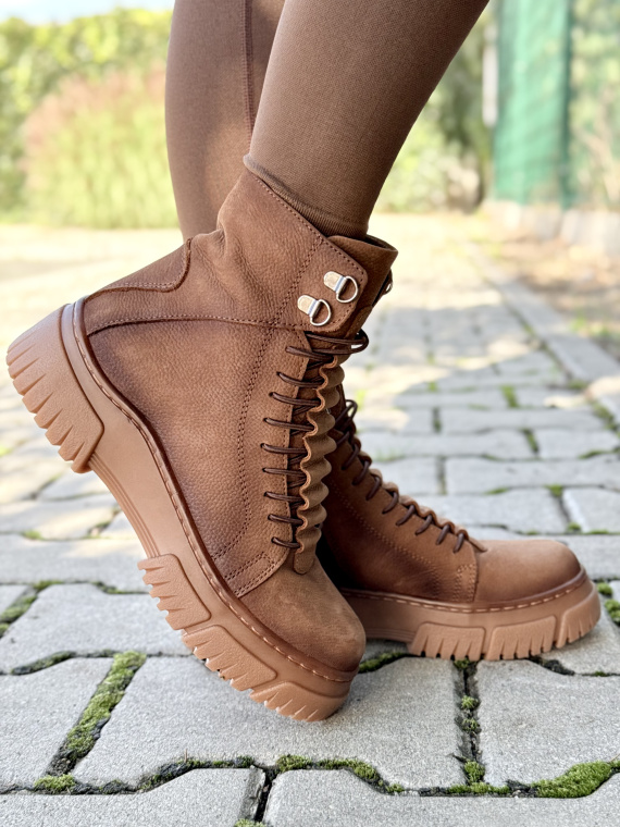 Botki OLEKSY z naturalnej skóry – styl, który trwa