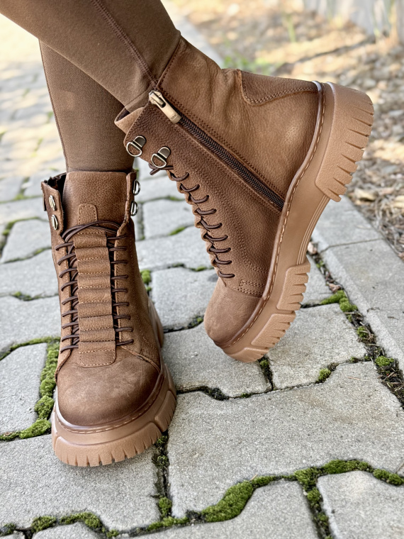 Botki OLEKSY z naturalnej skóry – styl, który trwa