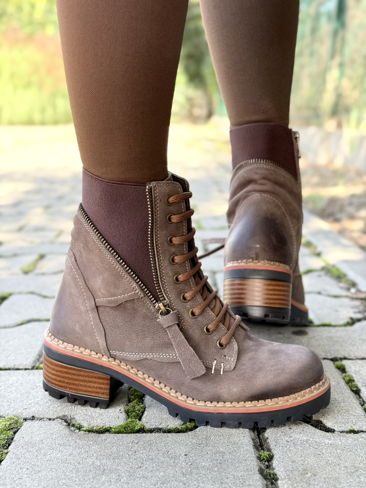 Botki OLEKSY z naturalnej skóry – styl, który trwa